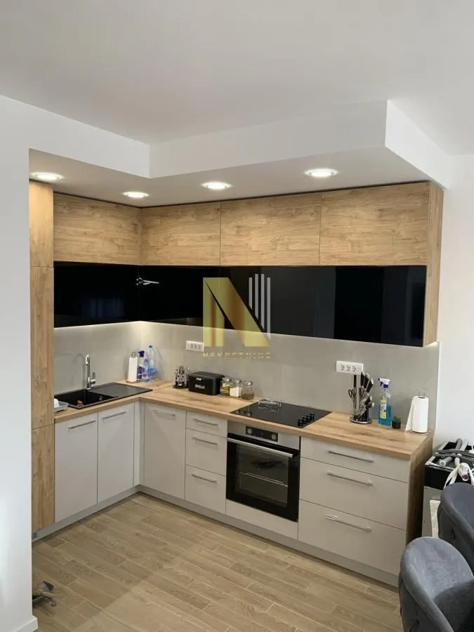 Izdavanje, četvorosoban stan, 77m², Veternička rampa, Novi Sad Sve Podlokacije