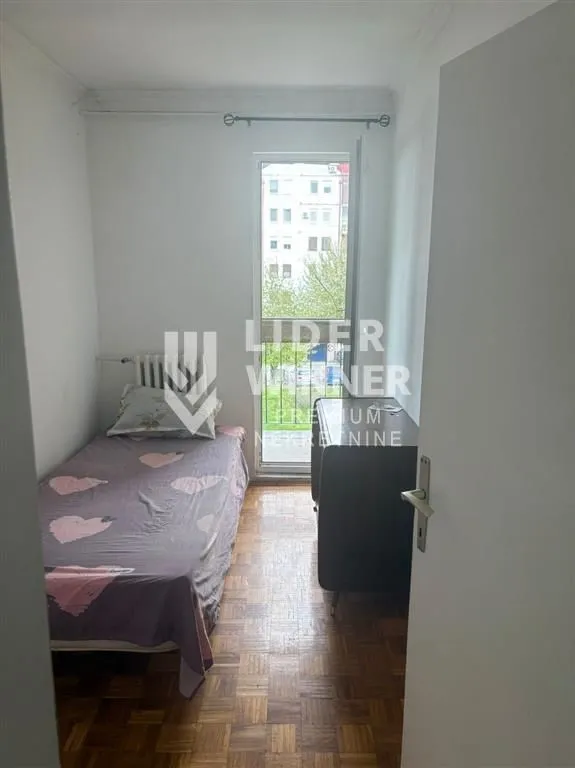 Prodaja, četvorosoban stan, 70m², Arnajevo, Barajevo