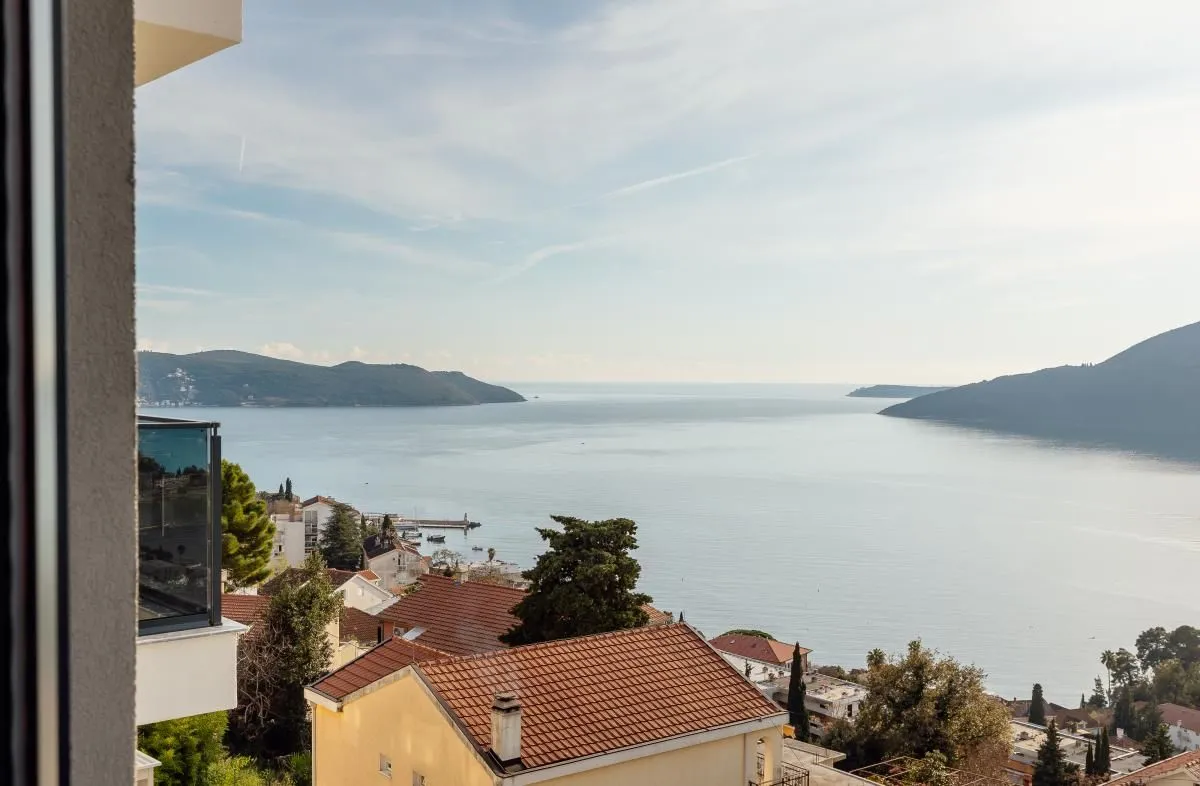 Prodaja, trosoban stan, 119m², Herceg Novi, Crna Gora
