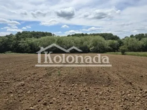 Zemljište in Nemenikuće