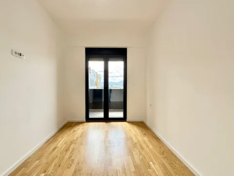 Prodaja, jednosoban stan, 43m², Stari Aerodrom, Podgorica - image 7