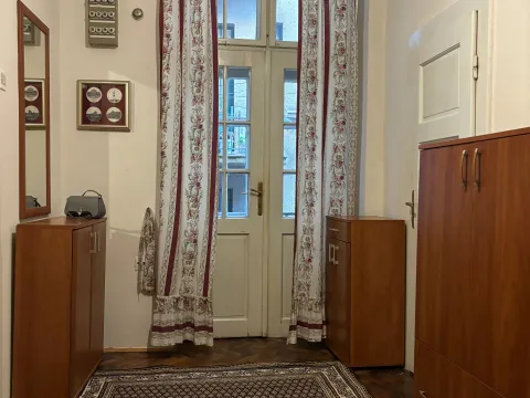 Izdavanje, dvosoban stan, 72m², Centar, Cetinje - image 7