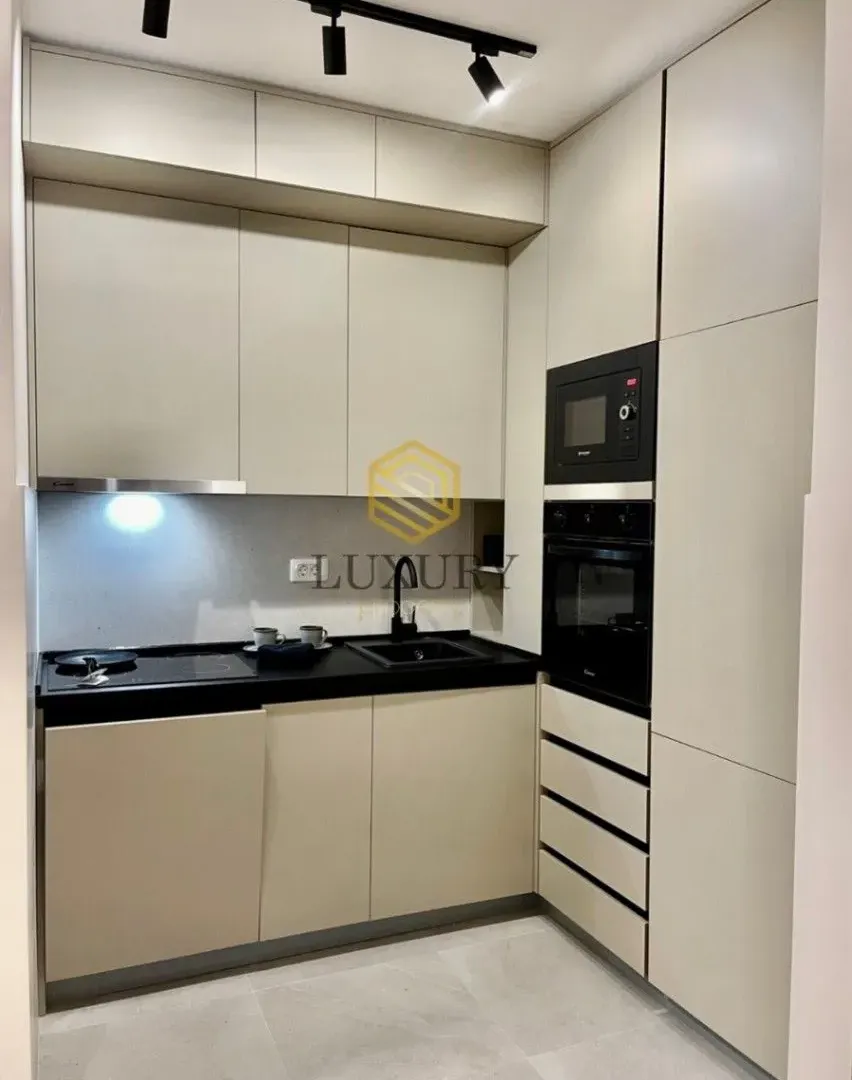Izdavanje, jednosoban stan, 39m², Central Point, Podgorica
