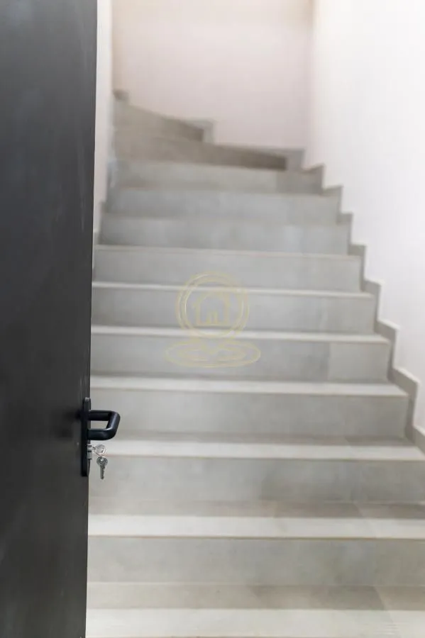 Izdavanje, poslovni prostor, 340m², Telep, Novi Sad Sve Podlokacije