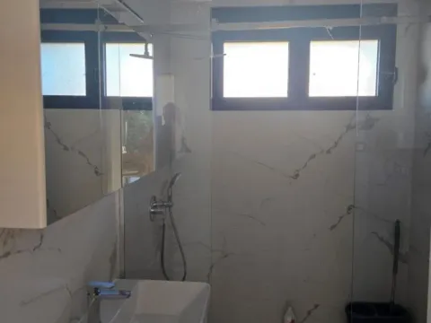 Izdavanje, dvosoban stan, 100m², Dalmatinska ulica, Podgorica - image 5