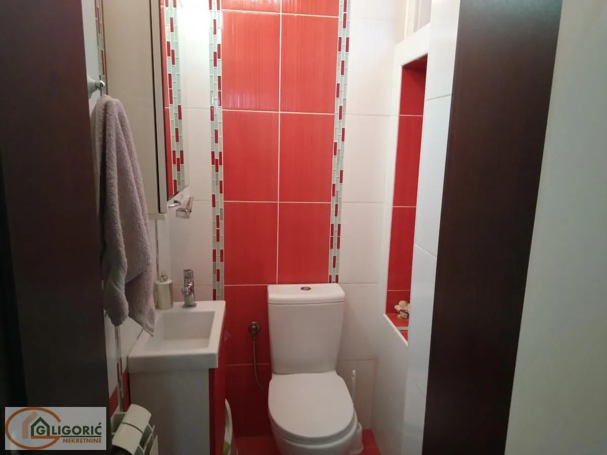 Sale, four bedroom apartment, 106m², Čubura, Beograd