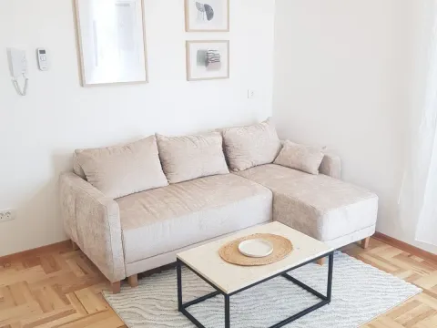 Izdavanje, jednosoban stan, 36m², Zabjelo, Podgorica - image 1