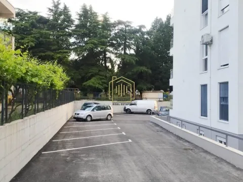 Izdavanje, jednosoban stan, 42m², Stari Aerodrom, Podgorica - image 8