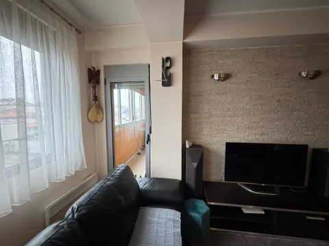 Prodaja, trosoban stan, 86m², Stari Aerodrom, Podgorica - image 3