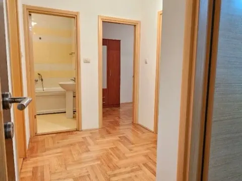 Rent, three bedroom apartment, 76m², Pobrežje, Podgorica - image 13
