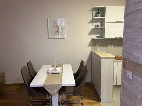 Izdavanje, dvosoban stan, 65m², City Kvart, Podgorica - image 5