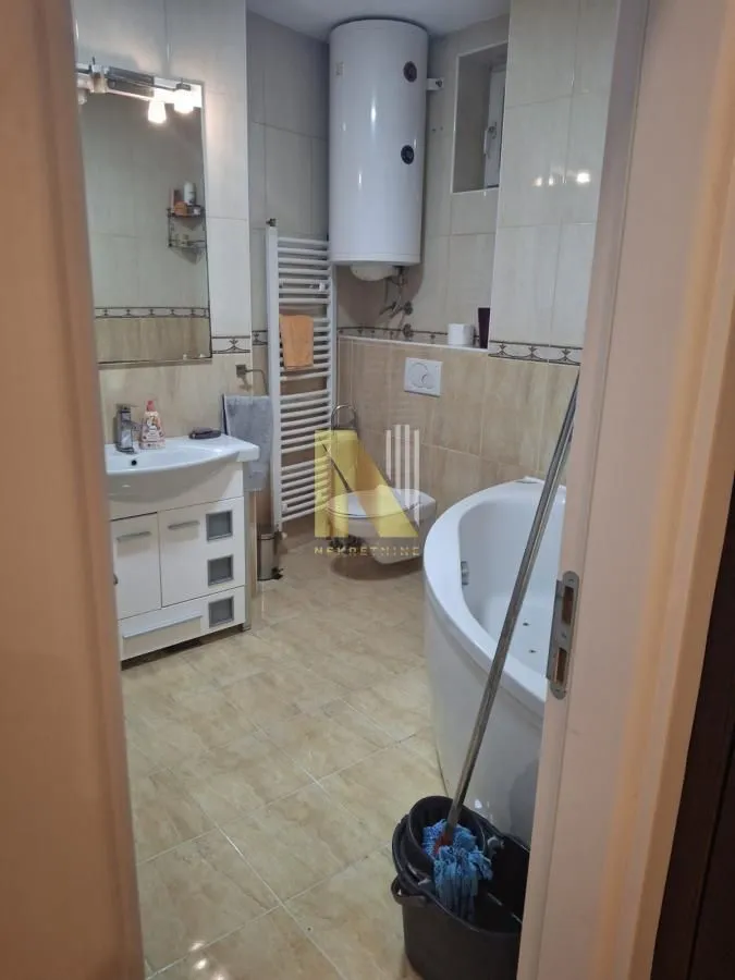 Prodaja, trosoban stan, 93m², Centar, Subotica