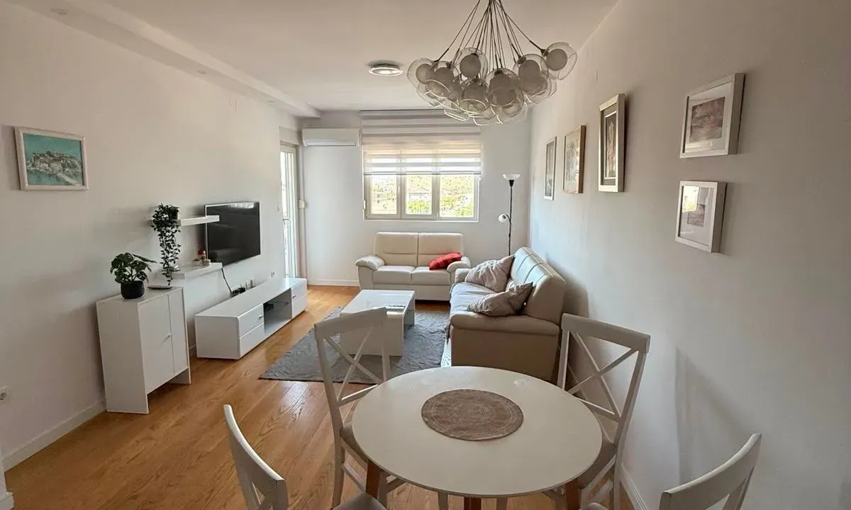 Rent, one bedroom apartment, 49m², Central Point, Podgorica