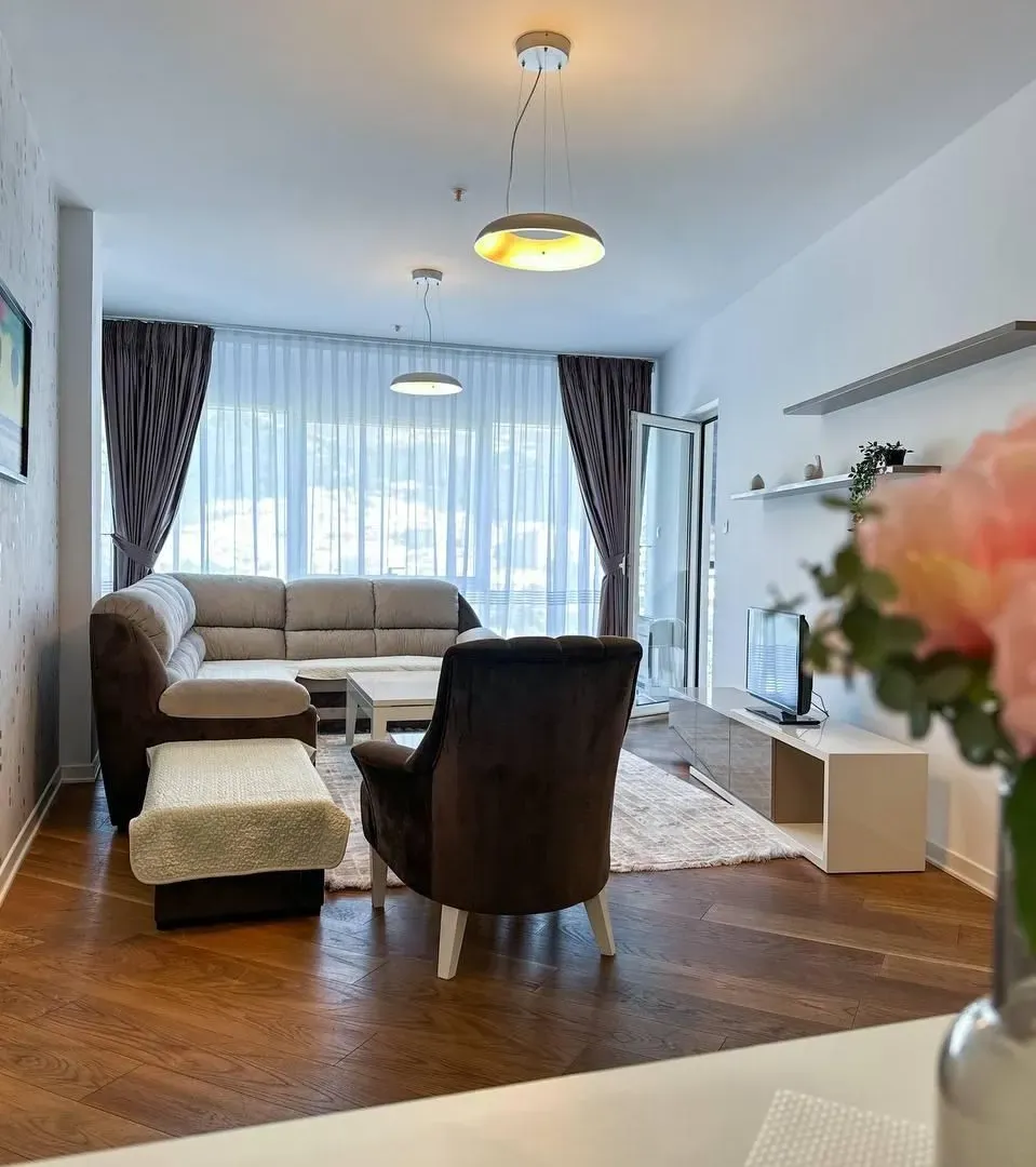 Rent, one bedroom apartment, 64m², Centar, Budva