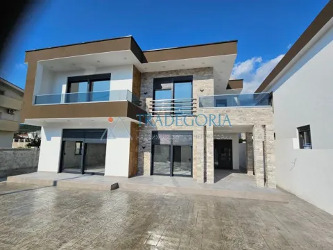 Prodaja, kuća, 186m², Bar, Crna Gora - image 2
