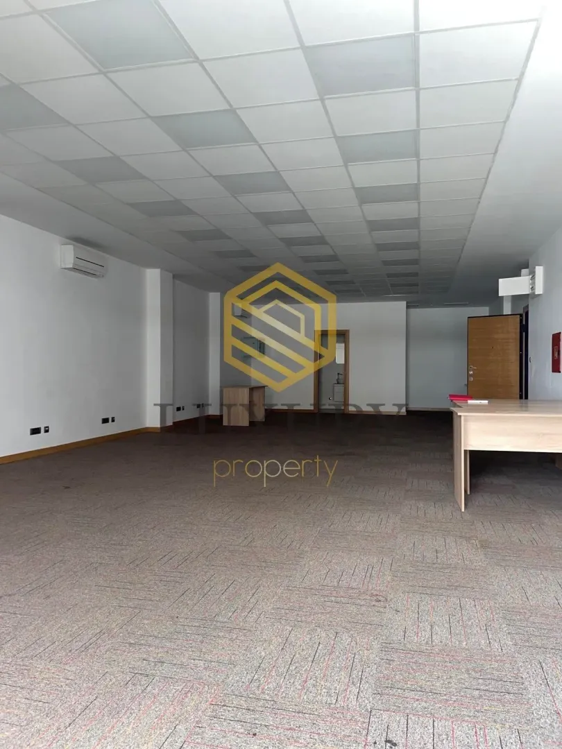Rent, office space, 110m², Kod Capital Plaze, Podgorica