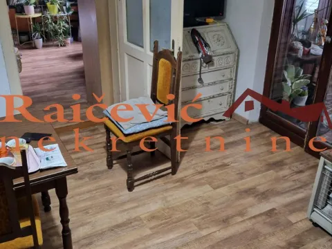 Sale, house, 92m², Voždovac Sve Podlokacije, Beograd