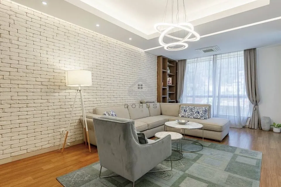 Prodaja, dvosoban stan, 90m², Budva, Crna Gora