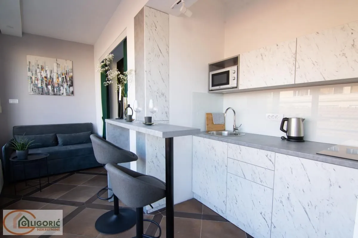 Sale, four bedroom apartment, 109m², Stari Grad, Beograd