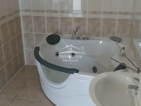 Izdavanje, kuća, 310m², Savski Venac, Beograd - image 15