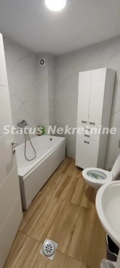 Izdavanje, dvosoban stan, 48m², Rotkvarija, Novi Sad Sve Podlokacije