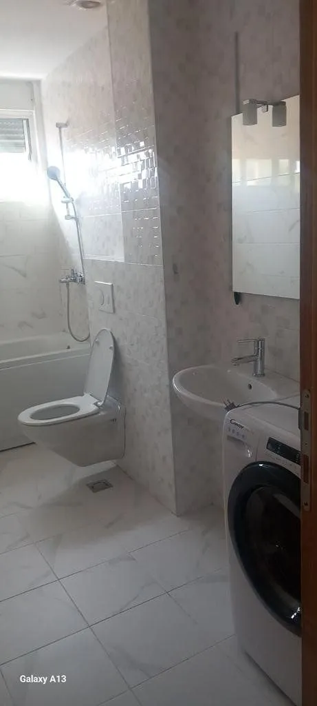 Izdavanje, dvosoban stan, 70m², Ljubović, Podgorica