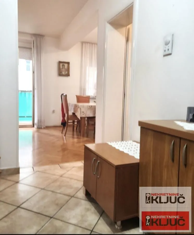 Izdavanje, dvosoban stan, 54m², Grbavica, Novi Sad Sve Podlokacije