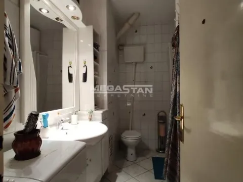 Sale, two bedroom apartment, 60m², Južni Bulevar, Vračar Sve Podlokacije - image 9