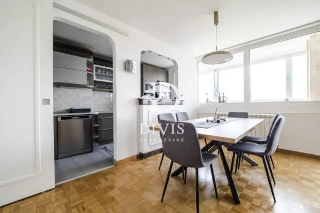 Sale, four bedroom apartment, 121m², Novi Beograd Blok 28, Novi Beograd Sve Podlokacije