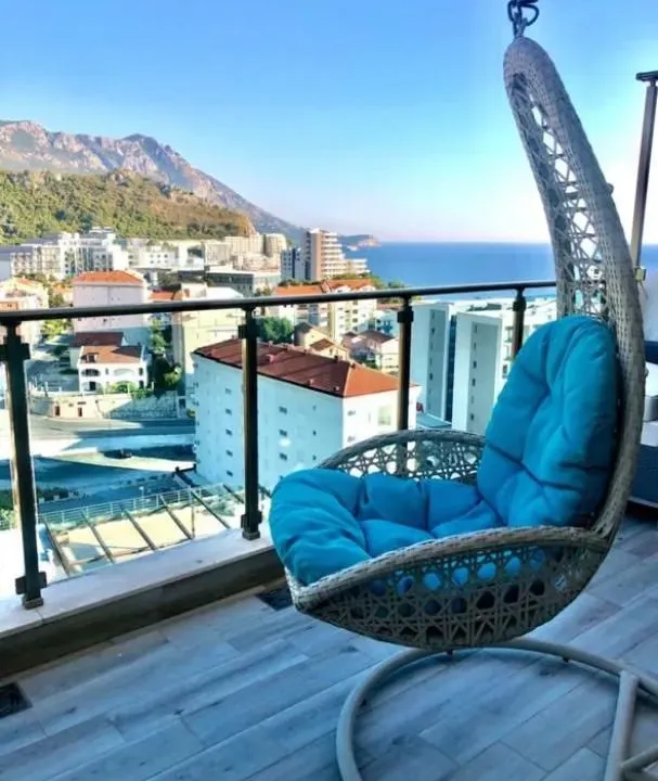 Sale, two bedroom apartment, 120m², Bečići, Budva