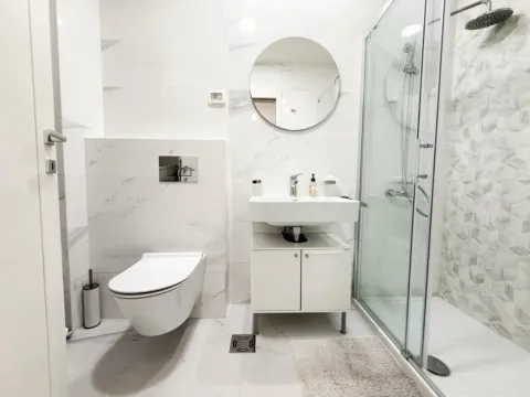 Izdavanje, jednosoban stan, 45m², Central Point, Podgorica - image 6