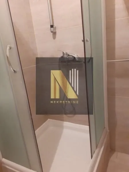 Izdavanje, jednosoban stan, 38m², Nova Detelinara, Novi Sad Sve Podlokacije
