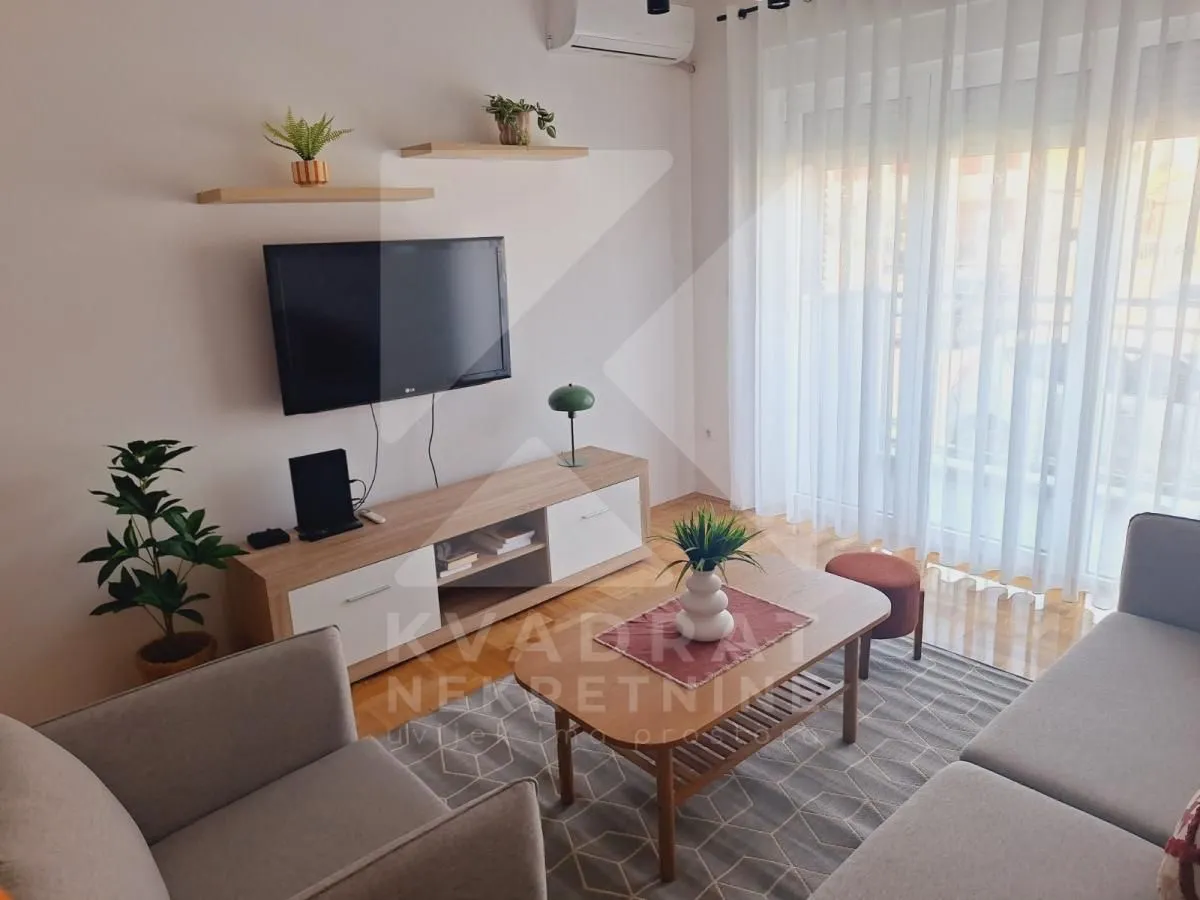 Rent, one bedroom apartment, 45m², Stari Aerodrom, Podgorica
