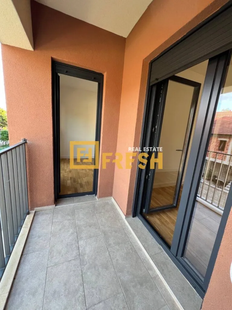 Izdavanje, dvosoban stan, 65m², Cetinje, Crna Gora