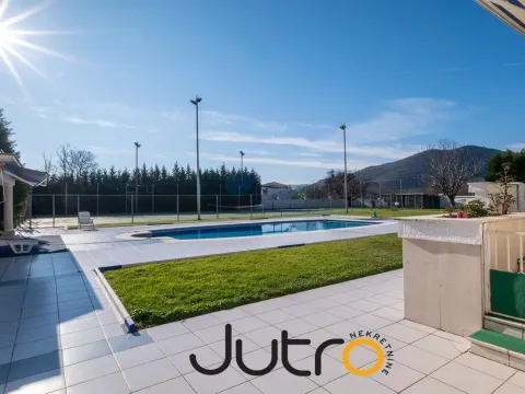 Sale, house, 930m², Podgorica, Crna Gora - image 11