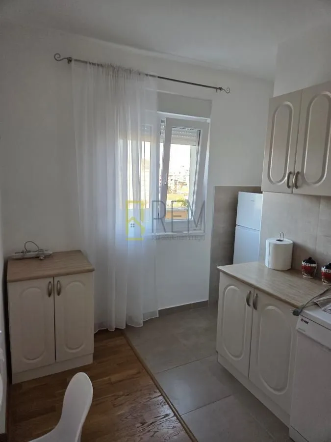 Rent, one bedroom apartment, 43m², City Kej, Podgorica