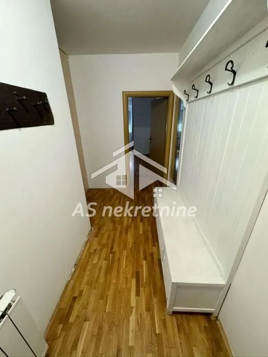 Izdavanje, dvosoban stan, 73m², Južni Bulevar, Vračar Sve Podlokacije