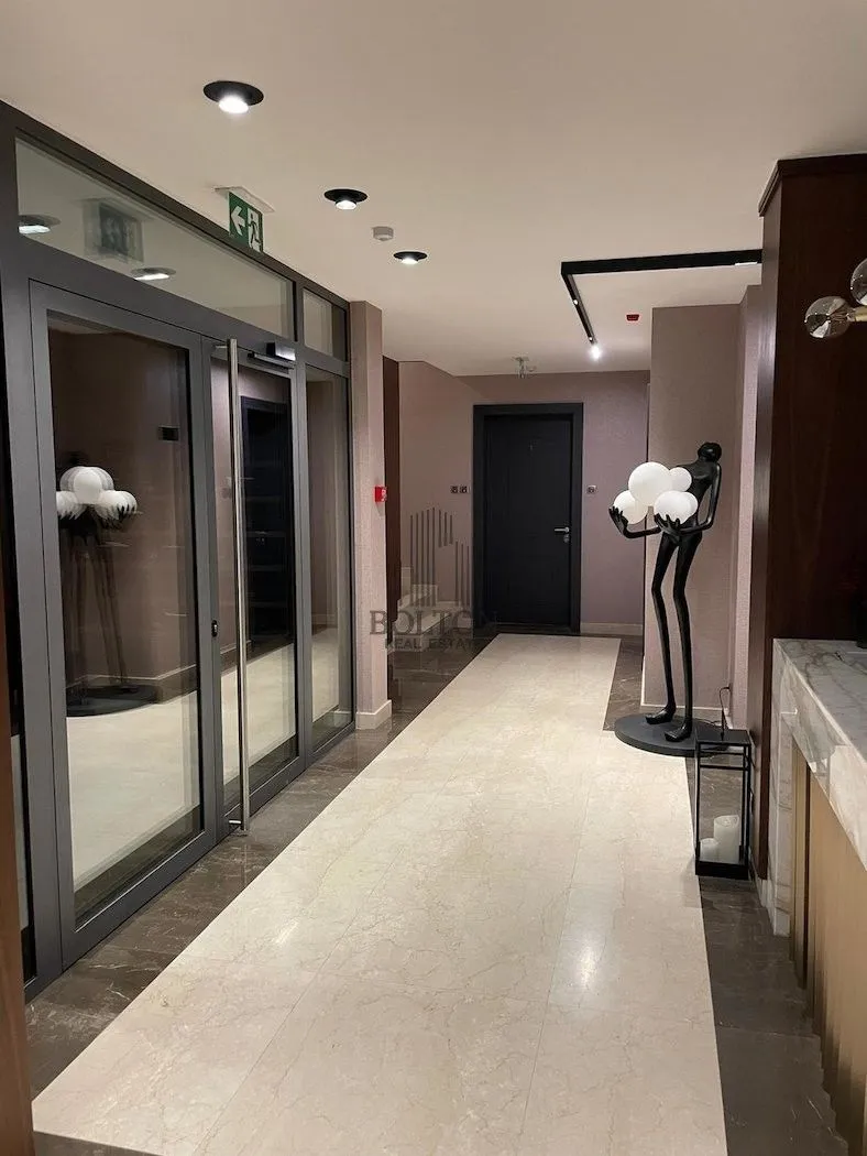 Rent, two bedroom apartment, 104m², Vračar, Šid