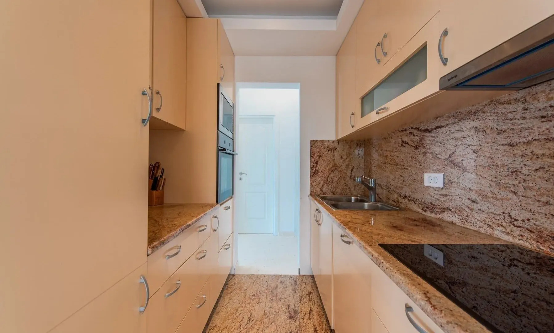 Sale, house, 270m², Reževići, Budva