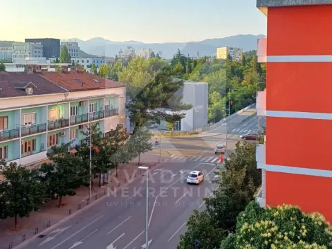 Rent, two bedroom apartment, 50m², Centar, Podgorica - image 11
