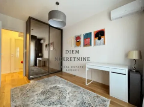 Izdavanje, stan, 74m², Central Point, Podgorica - image 10