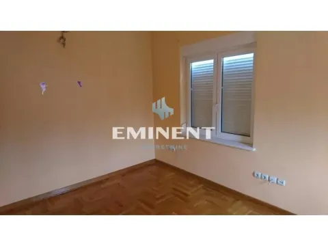 Rent, two bedroom apartment, 75m², Zemun Centar, Zemun Sve Podlokacije - image 5