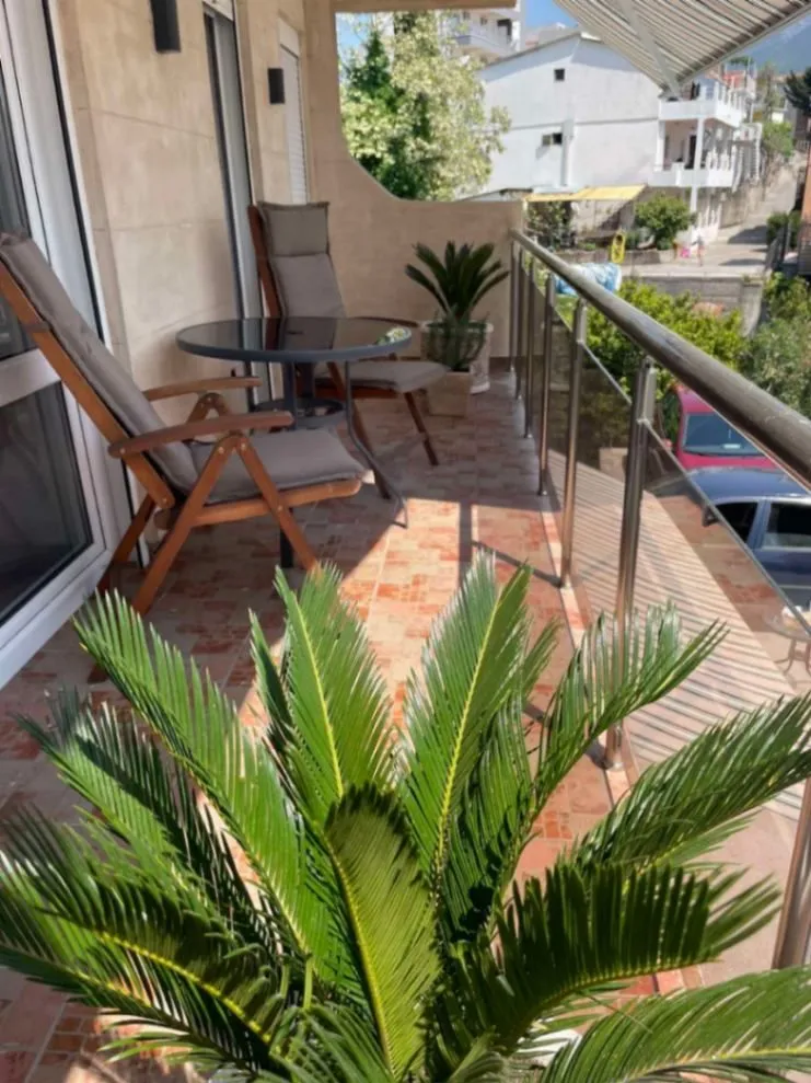 Izdavanje, jednosoban stan, 55m², Šušanj, Bar