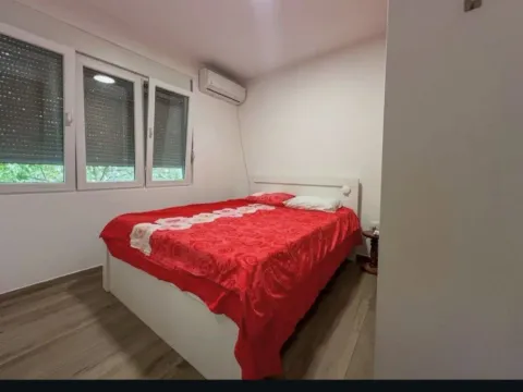 Izdavanje, dvosoban stan, 68m², Autobuska stanica, Podgorica - image 2