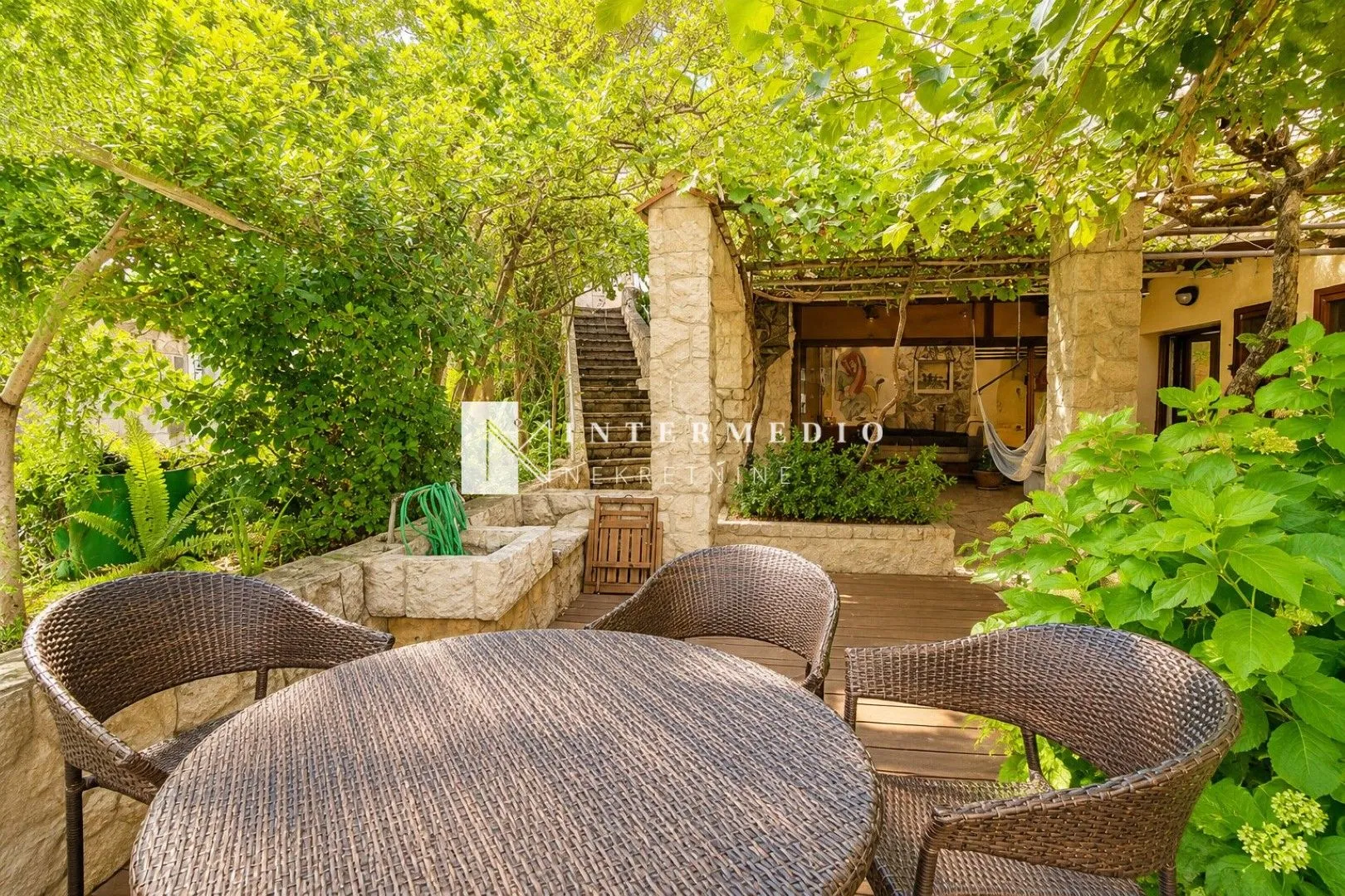 Prodaja, trosoban stan, 107m², Savina, Herceg Novi