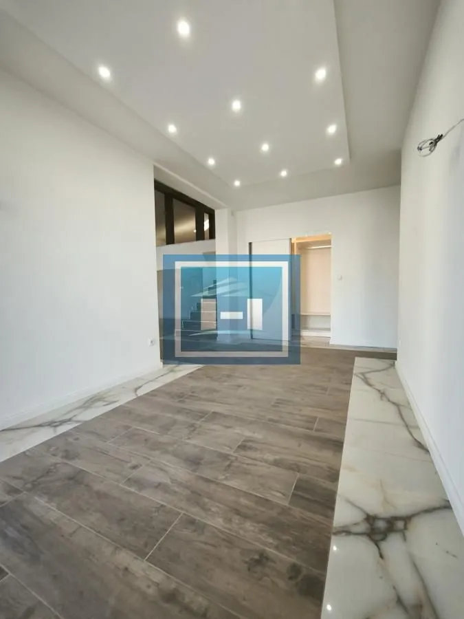 Prodaja, kuća, 400m², Varvarin, Srbija