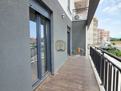 Rent, one bedroom apartment, 48m², Tološi, Podgorica - image 8