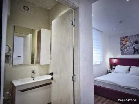 Izdavanje, poslovni prostor, 800m², Ruma, Srbija - image 6