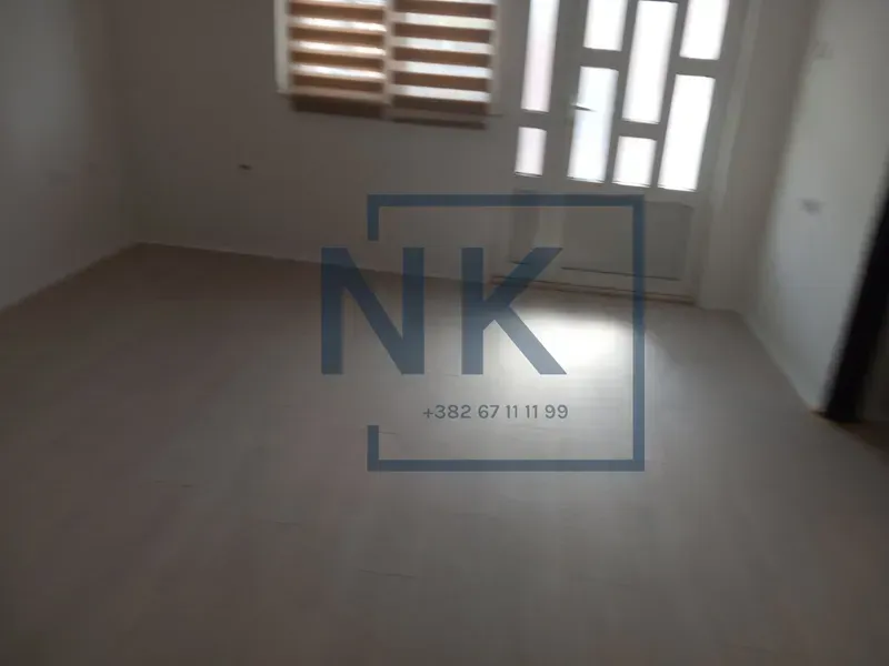 Izdavanje, jednosoban stan, 50m², Stari Aerodrom, Podgorica