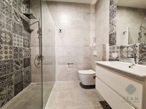 Izdavanje, četvorosoban stan, 136m², Master Kvart, Podgorica - image 13